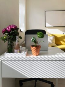 Consejos para crear un espacio de trabajo en casa cómodo y productivo