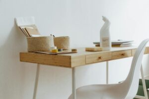 Consejos prácticos para crear un espacio de trabajo eficiente en casa