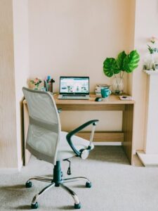Consejos para organizar un espacio de trabajo en casa más productivo y cómodo