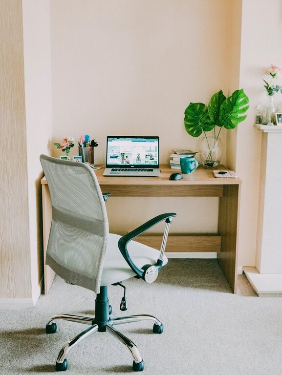 Consejos para organizar un espacio de trabajo en casa más productivo y cómodo